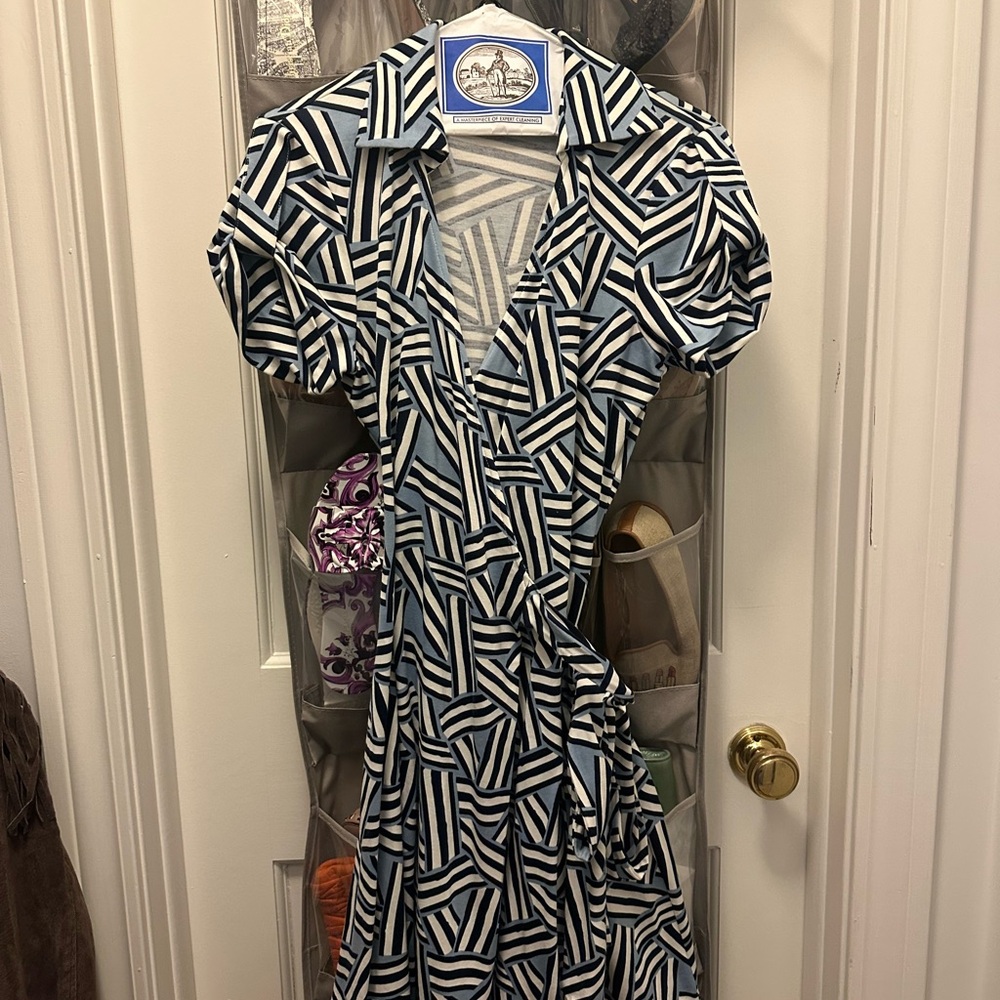 DVF Short Sleeve Wrap Dress - Picture 2 of 5